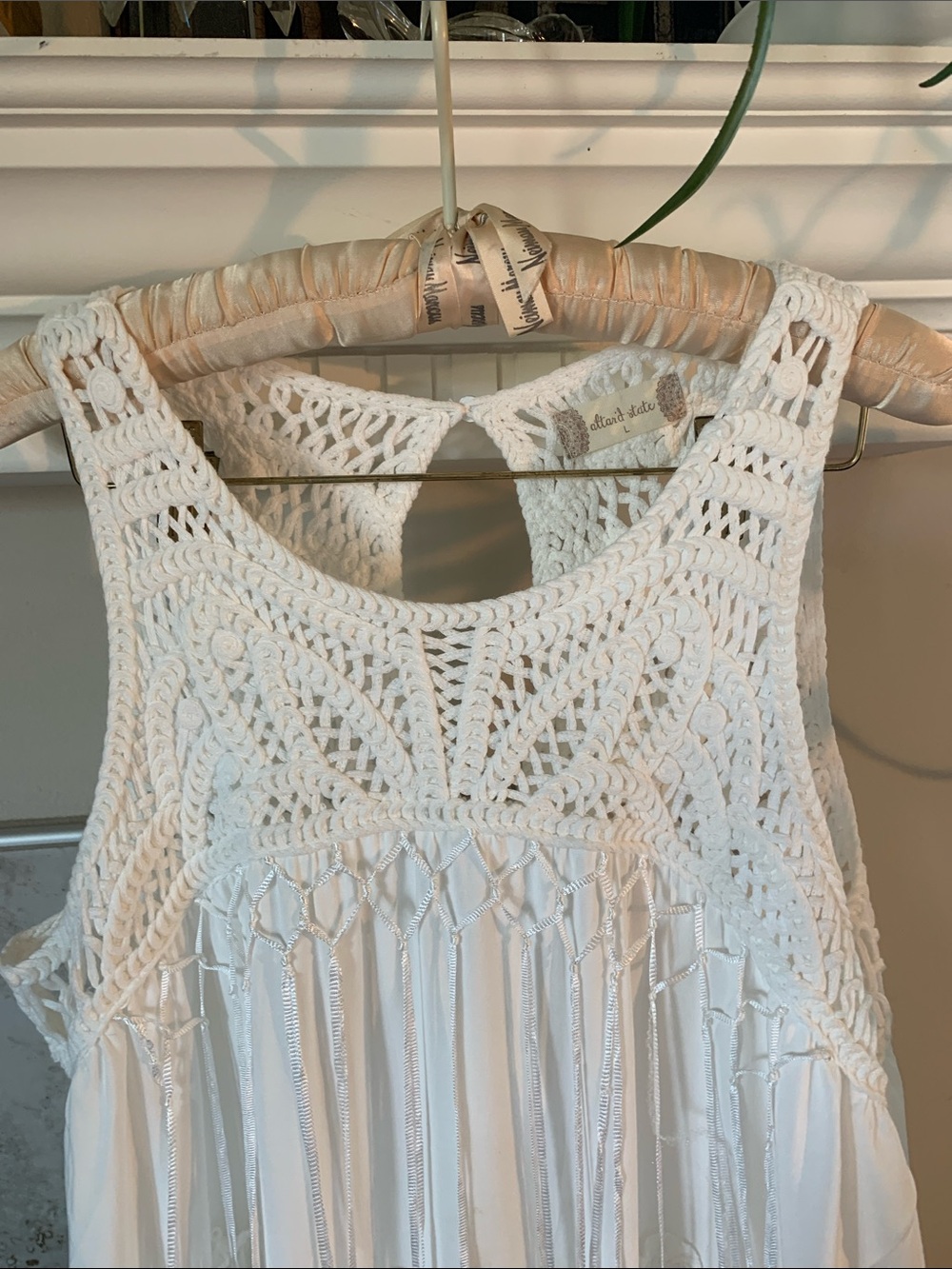 altar’d state White Crochet Yoke Sleeveless Flowy Dress Satin Front Strings L - Picture 3 of 6